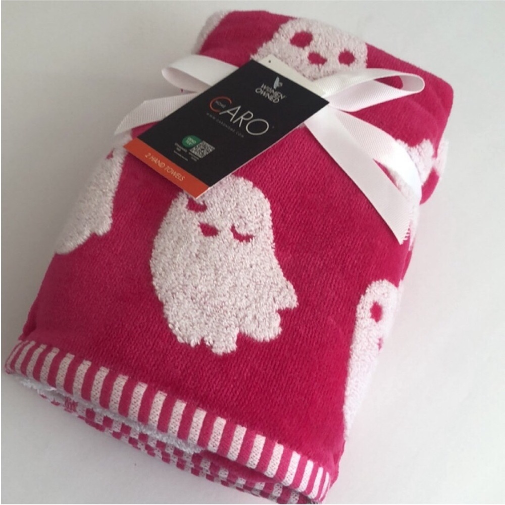 Pink Ghost Patterned Hand Towels Set of 2